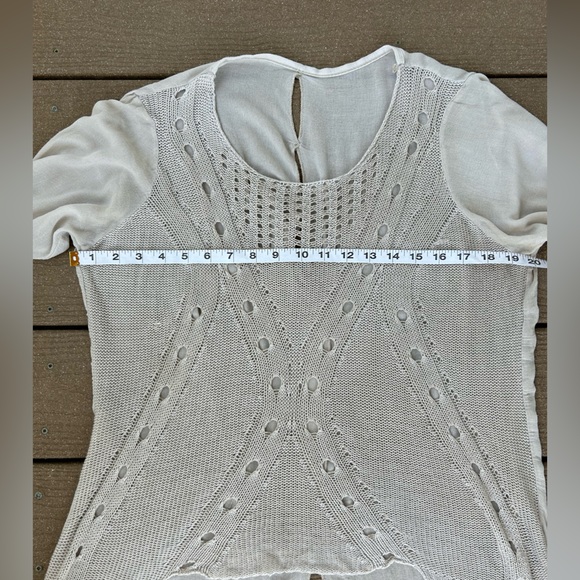 74.Women’s Italian BeigeTop
Size:M Petite - Picture 15 of 16